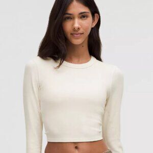 LULULEMON HOLD TIGHT STRAIGHT-HEM CROPPED LS SIZE6